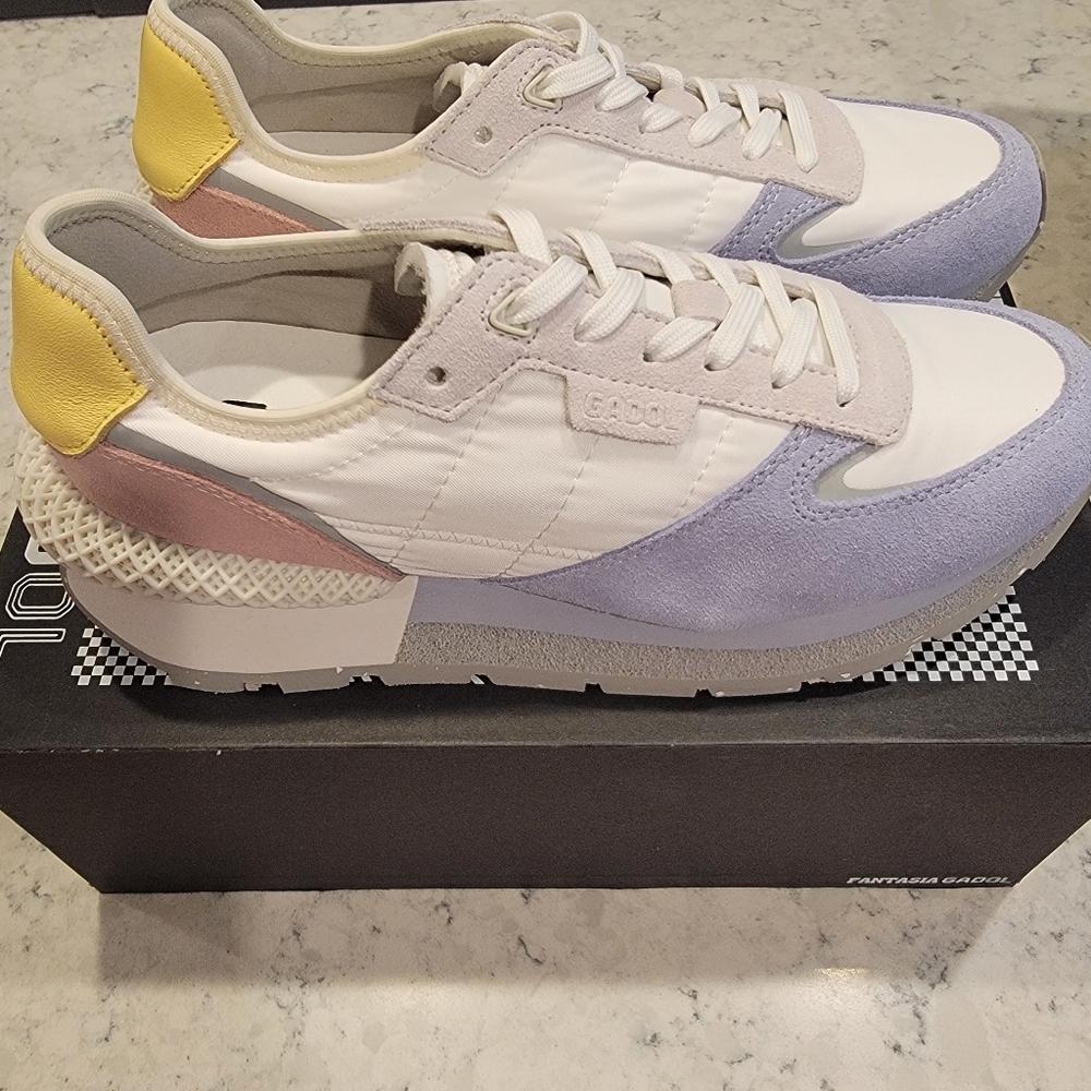Gadol By Vintage Havana Lace-Up Fantasia Sneakers (For Women) Size 8 NIB - Picture 3 of 16